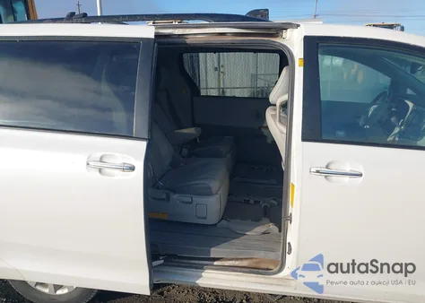 2011 Toyota Sienna Limited from USA, damaged, VIN 5TDDK3DC5BS021086